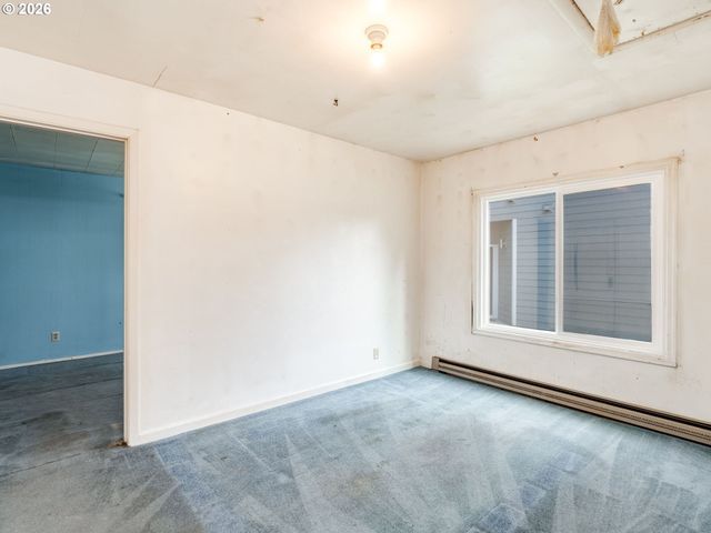 1820 E 33RD St, Vancouver, WA 98663