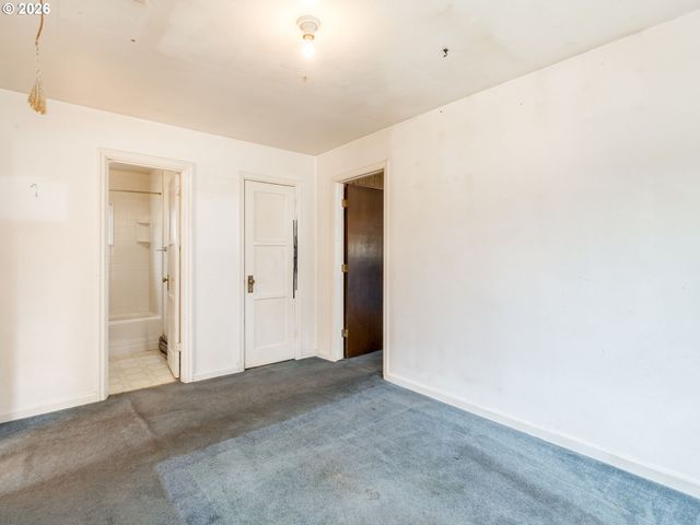 1820 E 33RD St, Vancouver, WA 98663