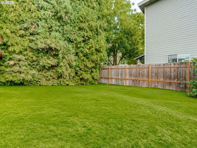 1820 E 33RD St, Vancouver, WA 98663