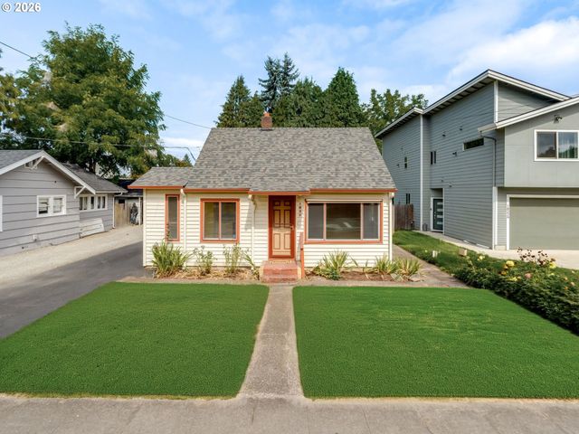 1820 E 33RD St, Vancouver, WA 98663