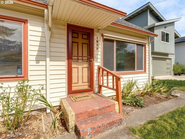 1820 E 33RD St, Vancouver, WA 98663