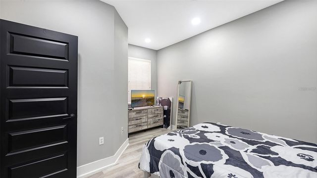 3827 PARKRIDGE CIRCLE 1-102, Sarasota, FL 34243