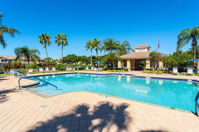 3827 PARKRIDGE CIRCLE 1-102, Sarasota, FL 34243