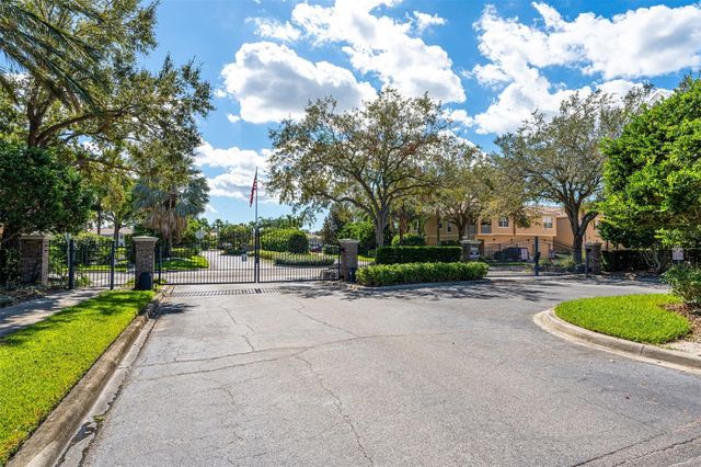 3827 PARKRIDGE CIRCLE 1-102, Sarasota, FL 34243