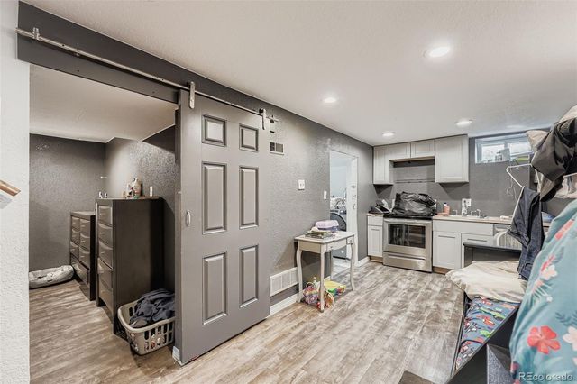 2140 Oneida Street, Denver, CO 80207