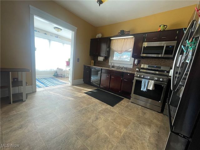 1100 14th Street, Vienna, WV 26105