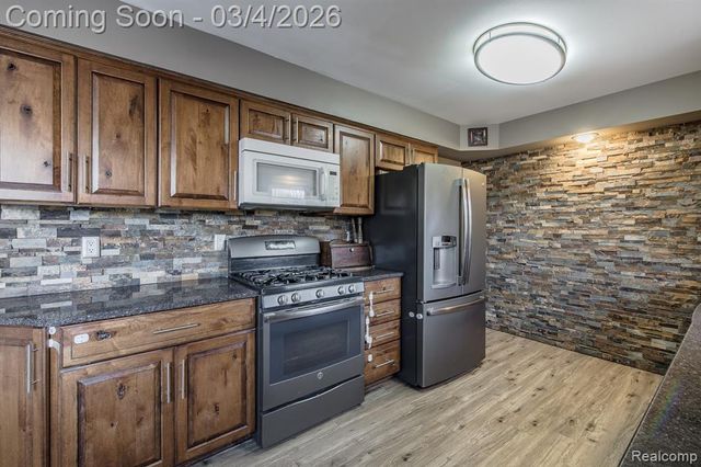 13455 Independence Avenue, Shelby Twp, MI 48315