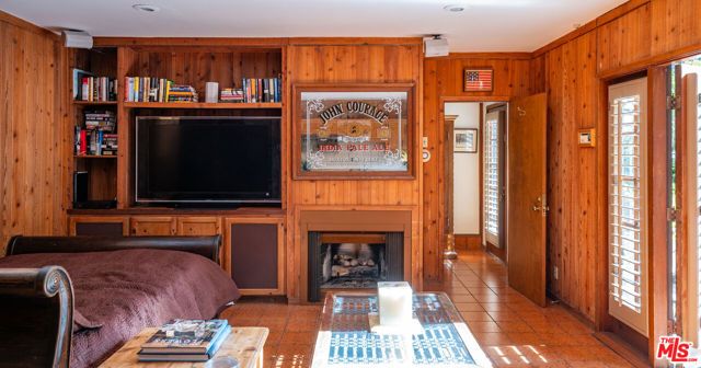 9415 Cherokee Lane, Beverly Hills, CA 90210