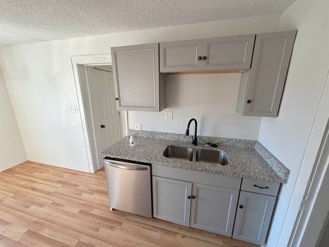 1701 S Millwood St, Wichita, KS 67213