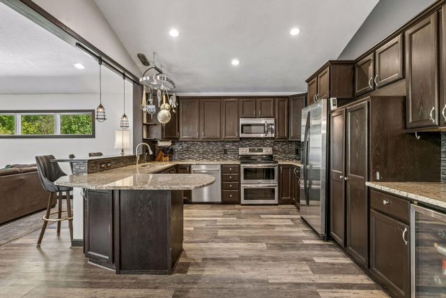 17782 Javelin Court, Lakeville, MN 55044