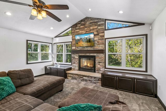 17782 Javelin Court, Lakeville, MN 55044