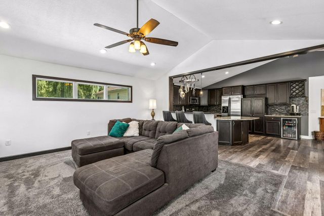 17782 Javelin Court, Lakeville, MN 55044