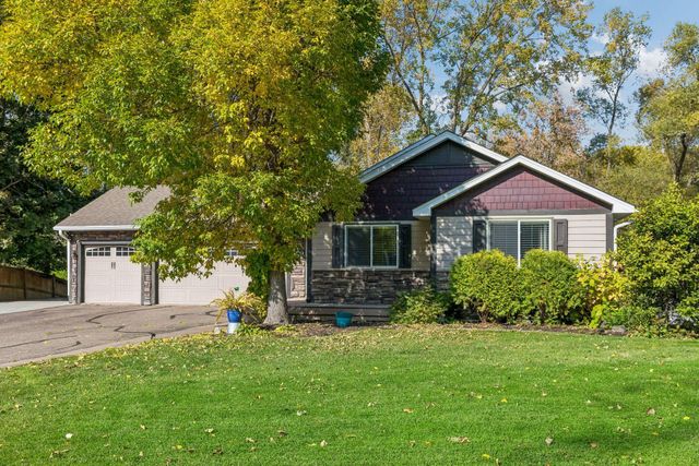17782 Javelin Court, Lakeville, MN 55044