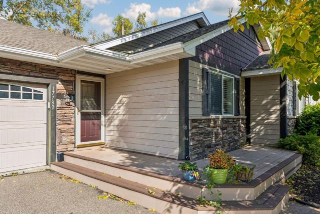 17782 Javelin Court, Lakeville, MN 55044