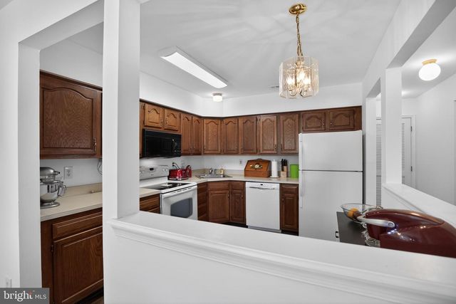 105 CINNAMON RD, West Deptford, NJ 08086