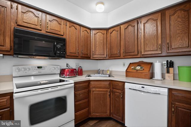 105 CINNAMON RD, West Deptford, NJ 08086