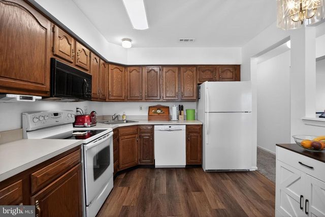 105 CINNAMON RD, West Deptford, NJ 08086