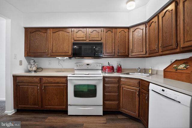 105 CINNAMON RD, West Deptford, NJ 08086