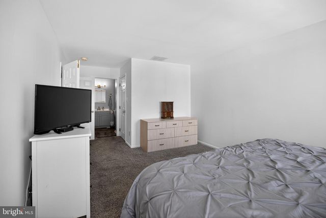 105 CINNAMON RD, West Deptford, NJ 08086