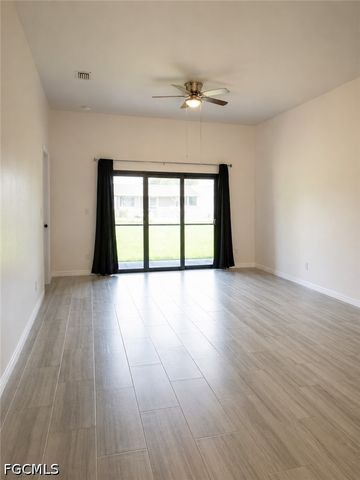 517 NE 24th PL, Cape Coral, FL 33909