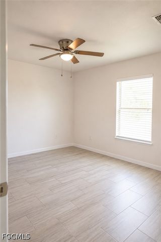 517 NE 24th PL, Cape Coral, FL 33909