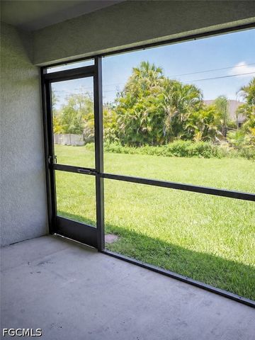 517 NE 24th PL, Cape Coral, FL 33909