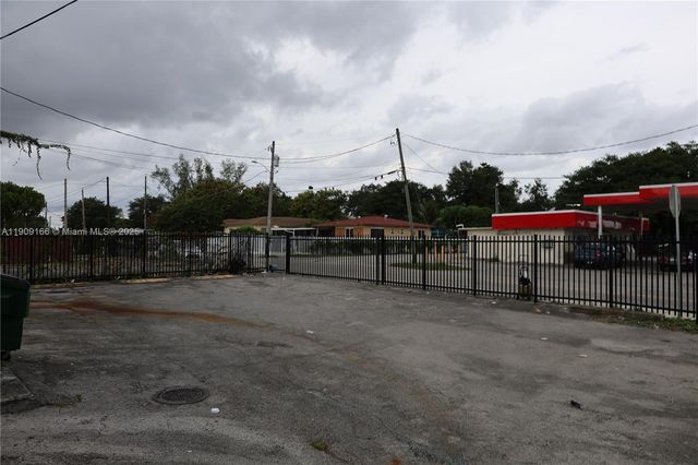 4634 NW 27th Ave, Miami, FL 33142