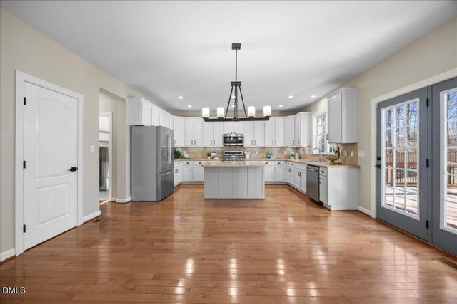 514 N Scotswood Boulevard, Hillsborough, NC 27278