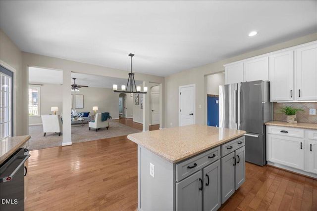 514 N Scotswood Boulevard, Hillsborough, NC 27278