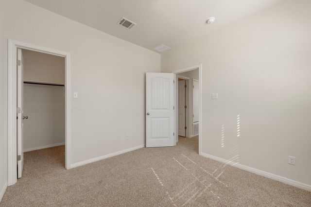 700 W 6th ST B, Taylor, TX 76574