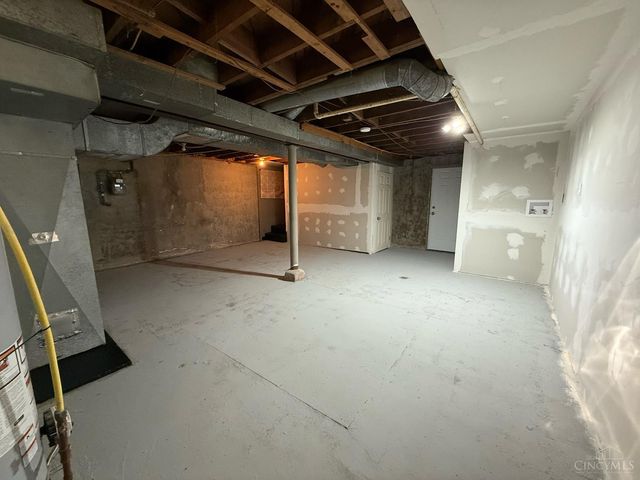 2340 Brokaw Avenue, Cincinnati, OH 45225