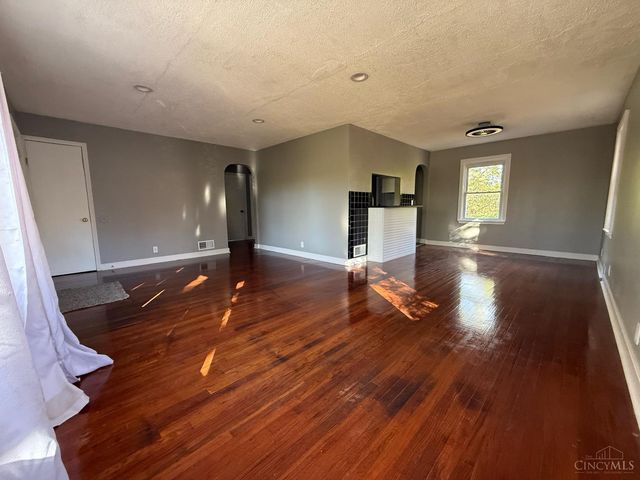 2340 Brokaw Avenue, Cincinnati, OH 45225