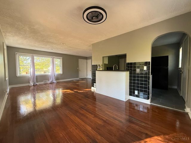 2340 Brokaw Avenue, Cincinnati, OH 45225