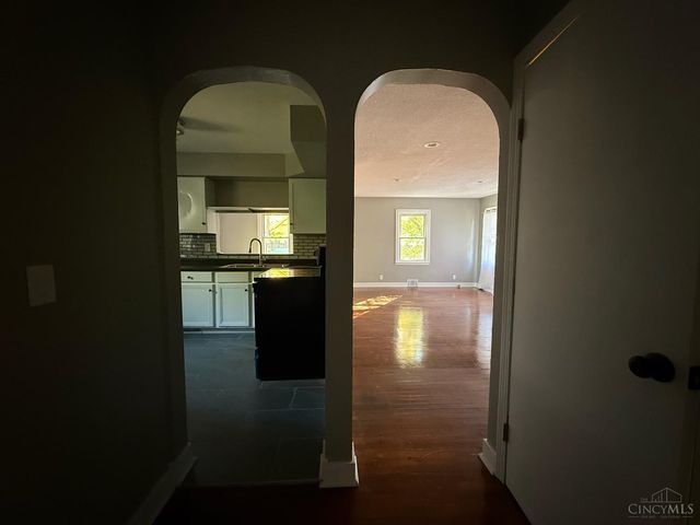 2340 Brokaw Avenue, Cincinnati, OH 45225