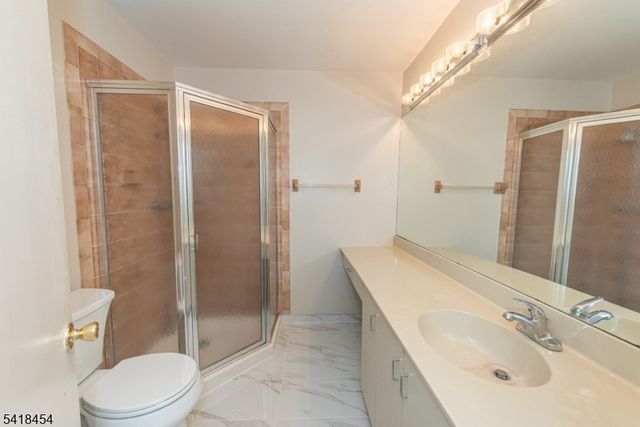 1359 Stephanie Dr, North Caldwell Boro, NJ 07006