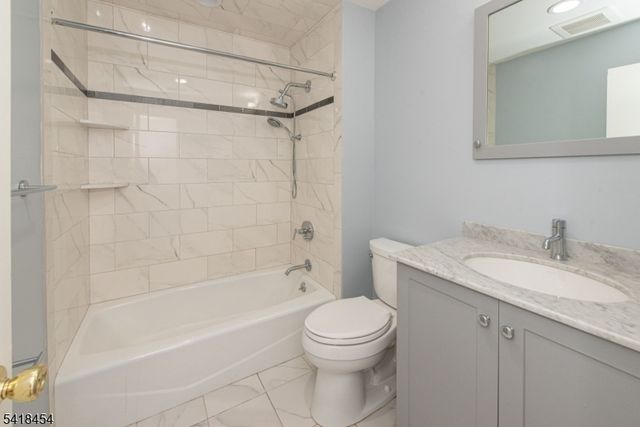 1359 Stephanie Dr, North Caldwell Boro, NJ 07006