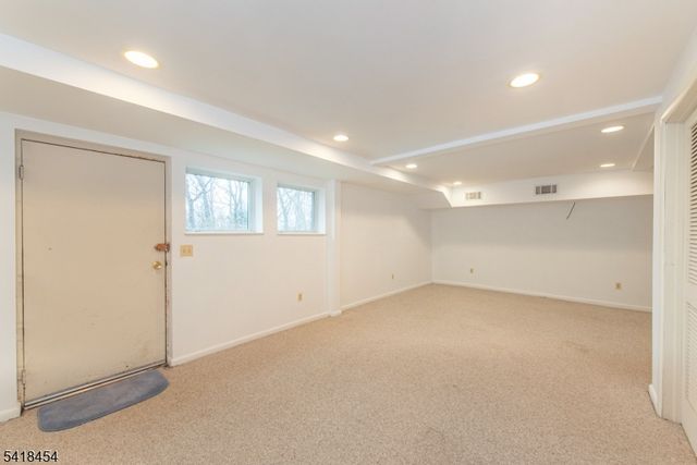 1359 Stephanie Dr, North Caldwell Boro, NJ 07006