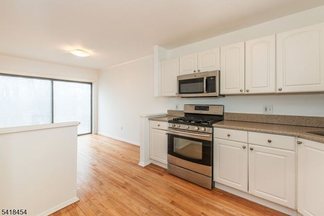 1359 Stephanie Dr, North Caldwell Boro, NJ 07006