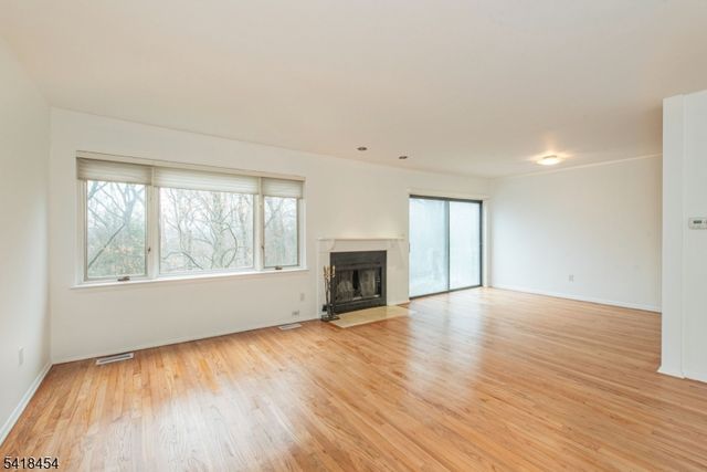 1359 Stephanie Dr, North Caldwell Boro, NJ 07006