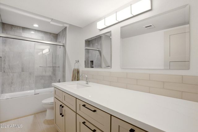 3131 W CLINTON Street, Phoenix, AZ 85029