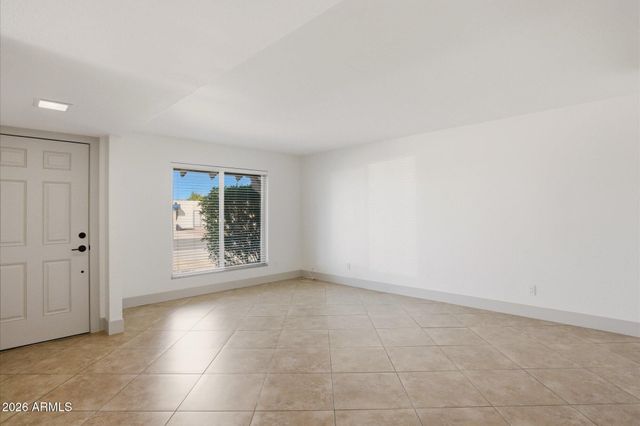 3131 W CLINTON Street, Phoenix, AZ 85029