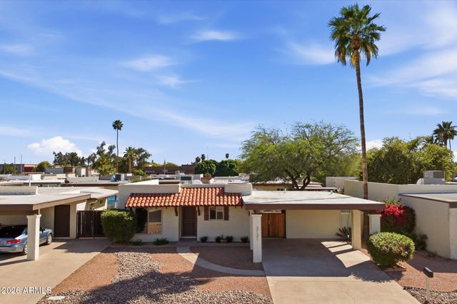 3131 W CLINTON Street, Phoenix, AZ 85029