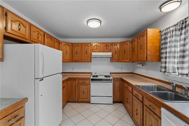 4057 Paumier Avenue, Louisville, OH 44641