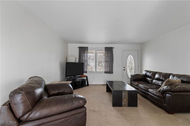 4057 Paumier Avenue, Louisville, OH 44641