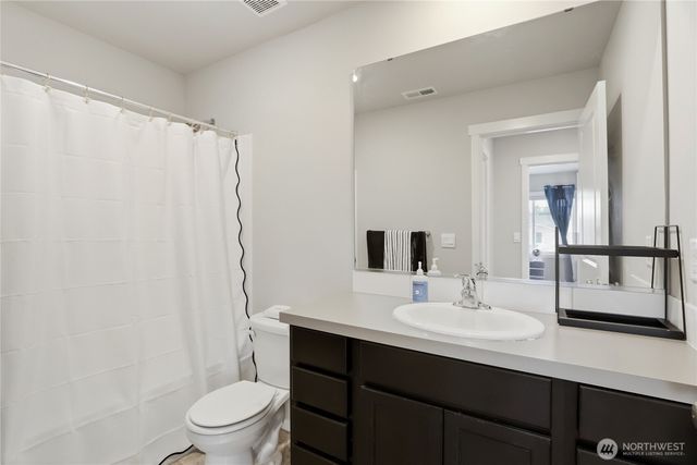 6451 Yorktown Place NE, Bremerton, WA 98311