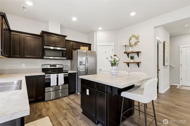 6451 Yorktown Place NE, Bremerton, WA 98311