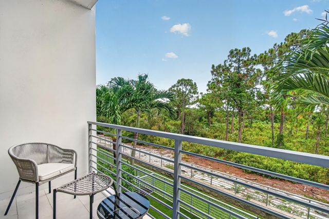 4130 NW 17th Avenue, Boca Raton, FL 33431
