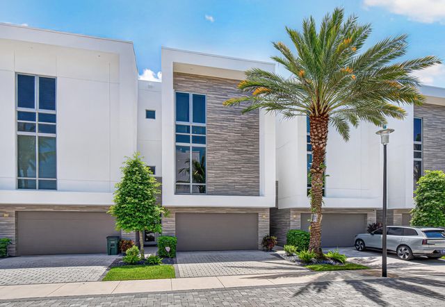 4130 NW 17th Avenue, Boca Raton, FL 33431
