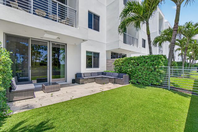 4130 NW 17th Avenue, Boca Raton, FL 33431