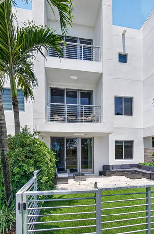 4130 NW 17th Avenue, Boca Raton, FL 33431